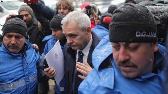 "Dragnea riscă să se rostogolească la baza piramidei sociale, să ajungă un declasat"
