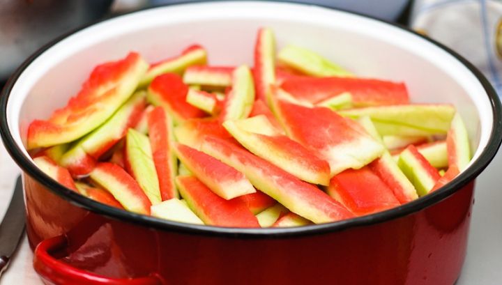 Arunci coaja de pepene? După ce citești asta, NU o vei mai face