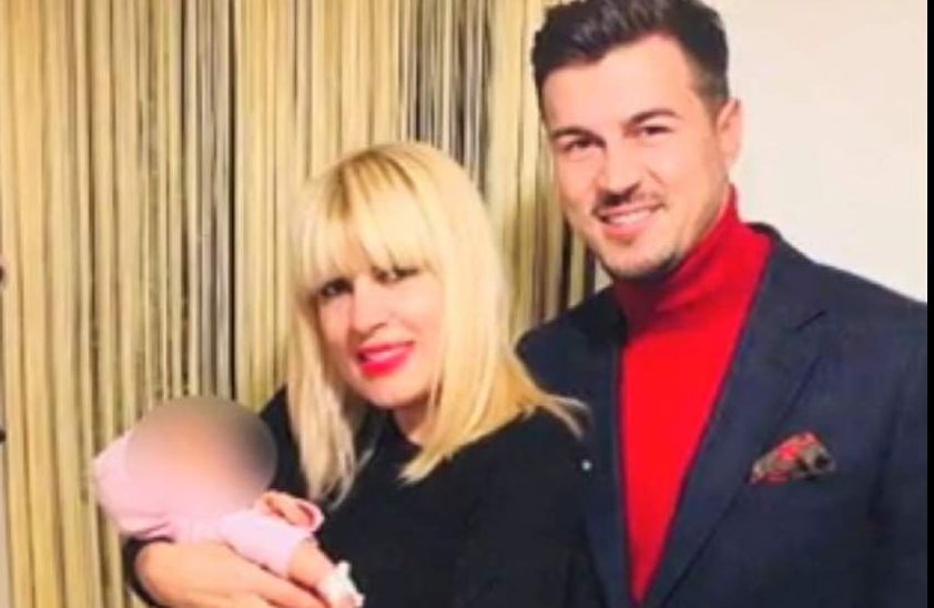 Elena Udrea a anunţat când îşi aduce fiica în România