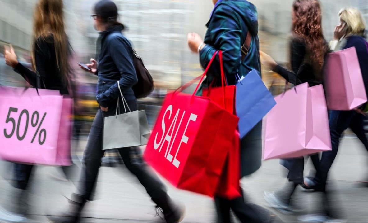 S-a dat legea: comercianții care nu înlocuiesc produsele returnate de clienți în termen de 30 de zile vor fi AMENDAȚI