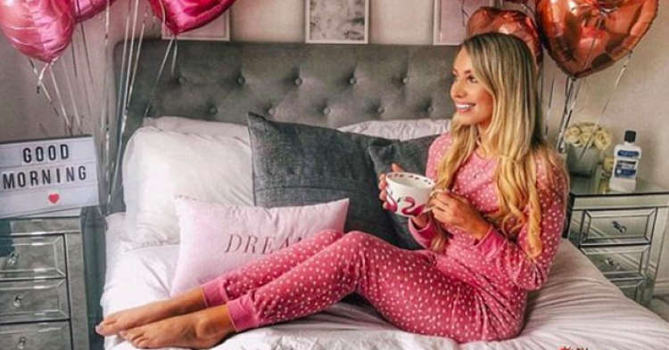 Blonda care a postat o poză banală pe Instagram şi care apoi a primit ameninţări cu moartea