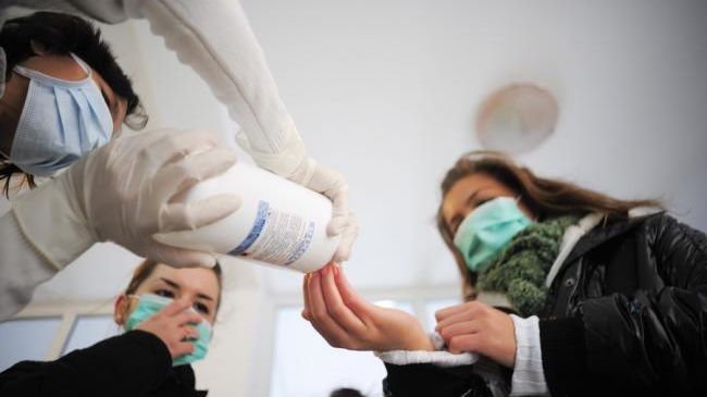 Febra tifoidă. Tot ce trebuie să ştii despre această boală. Primele simptome