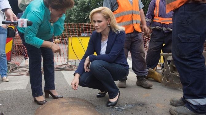Dragnea dă de înțeles că este dispus să facă pace cu Firea: ”Supărările să dispară”