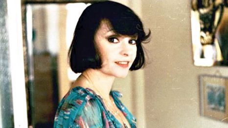 Marina Voica, la un pas de moarte după ce a mâncat naftalină