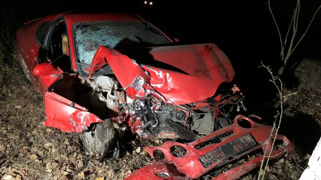 INCONŞTIENŢĂ: trei adolescenţi minori, în stare gravă, după ce au plecat cu maşina la plimbare