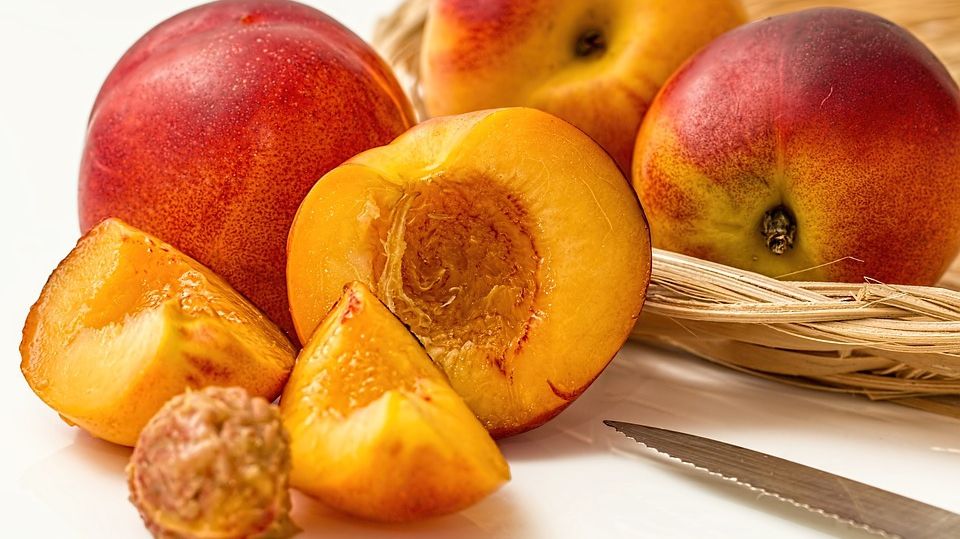 Motivul pentru care nectarinele nu trebuie ţinute la frigider
