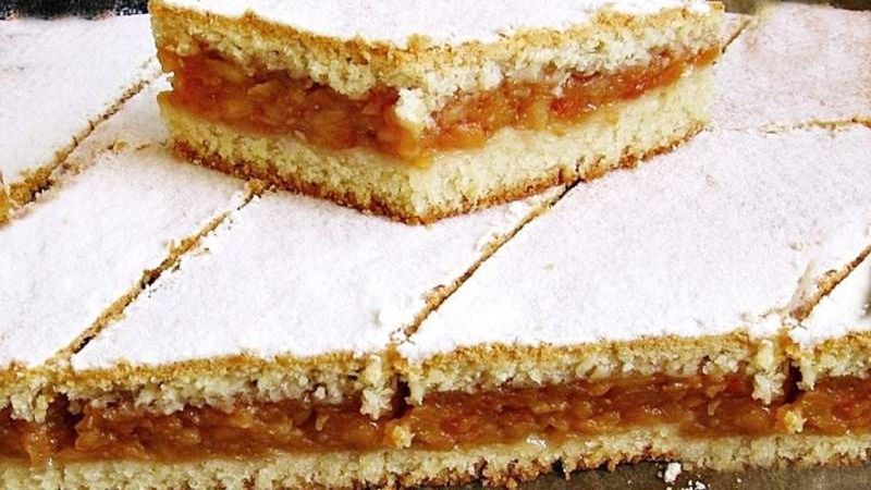 Reţetă de toamnă: Aşa faci cea mai delicioasă plăcintă cu mere