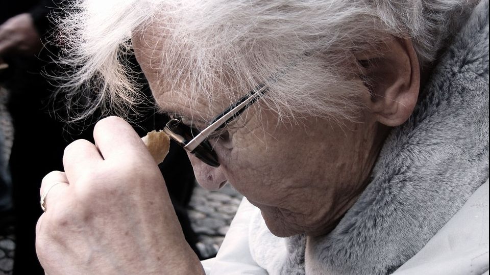 S-a descoperit un nou factor ce provoacă demența. Cine sunt românii expuși la el