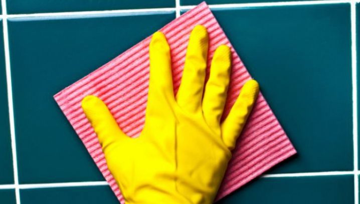 Cum să cureţi uşor rosturile de la faianţă şi gresie