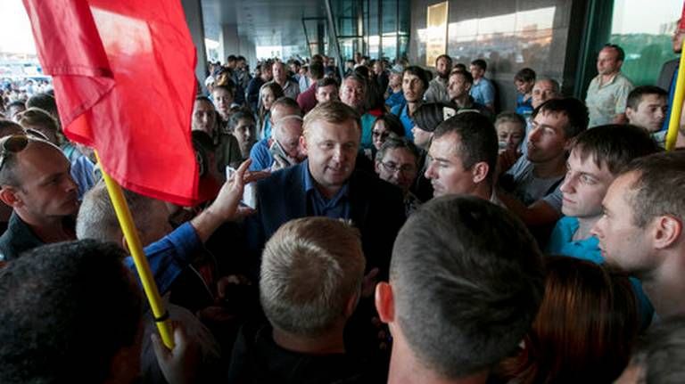 Caz rar în Rusia lui Putin. Alegeri câștigate de omul Kremlinului, anulate pentru fraudă