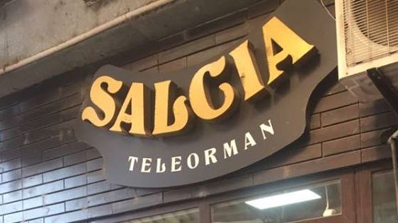 În plină epidemie de pestă porcină, ferma Salcia și-a mai deschis un magazin la Alexandria