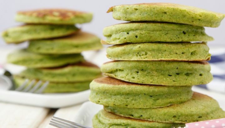 Reţetă inedită de mic dejun: clătite cu spanac. Cum să le prepari rapid şi uşor 