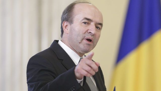 Toader, răspuns acid la atacul lui Teodorovici privind "neasumarea" proiectului insolvenţei 