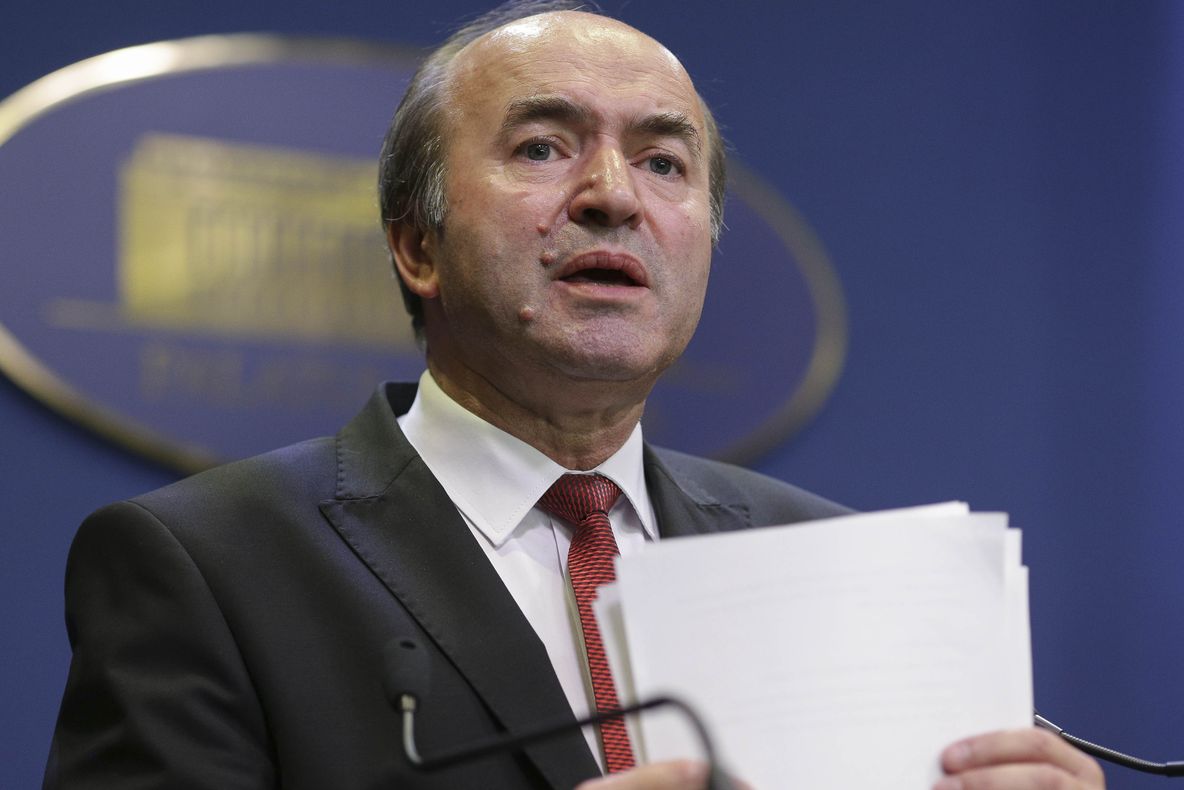 Toader, lăsat cu ochii în soare. Secția de investigare a magistraților, sabotată de CSM