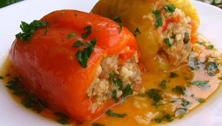 Aşa faci cei mai gustoşi ardei umpluţi. Reţeta secretă a gospodinelor din Moldova