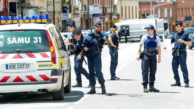 Atac armat într-un bar din Toulouse: Cel puţin un mort şi un rănit