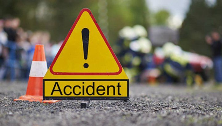 TRAGEDIE: un microbuz cu 16 pelerini s-a răsturnat. O femeie a murit, 12 persoane rănite 