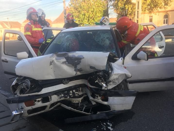 Accident grav în Braşov: Trei răniţi