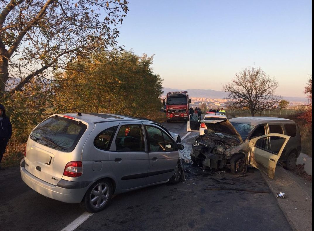 Accident cu trei mașini, în Dealul Dăii din Sibiu