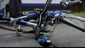 Tânăr biciclist, lovit mortal de un microbuz, în Olt