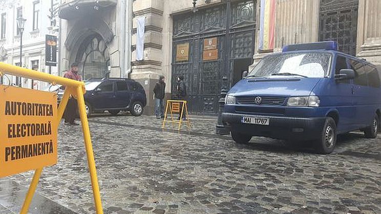 Vin alegerile, iar Autoritatea Electorală a găsit problema! Lipsa mașinilor