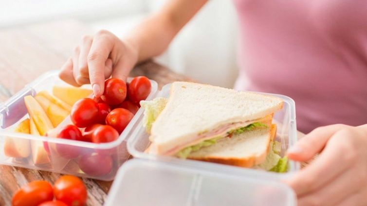 Lista alimentelor care provoacă inflamaţii grave în corp. Ai grijă, şi tu le consumi!