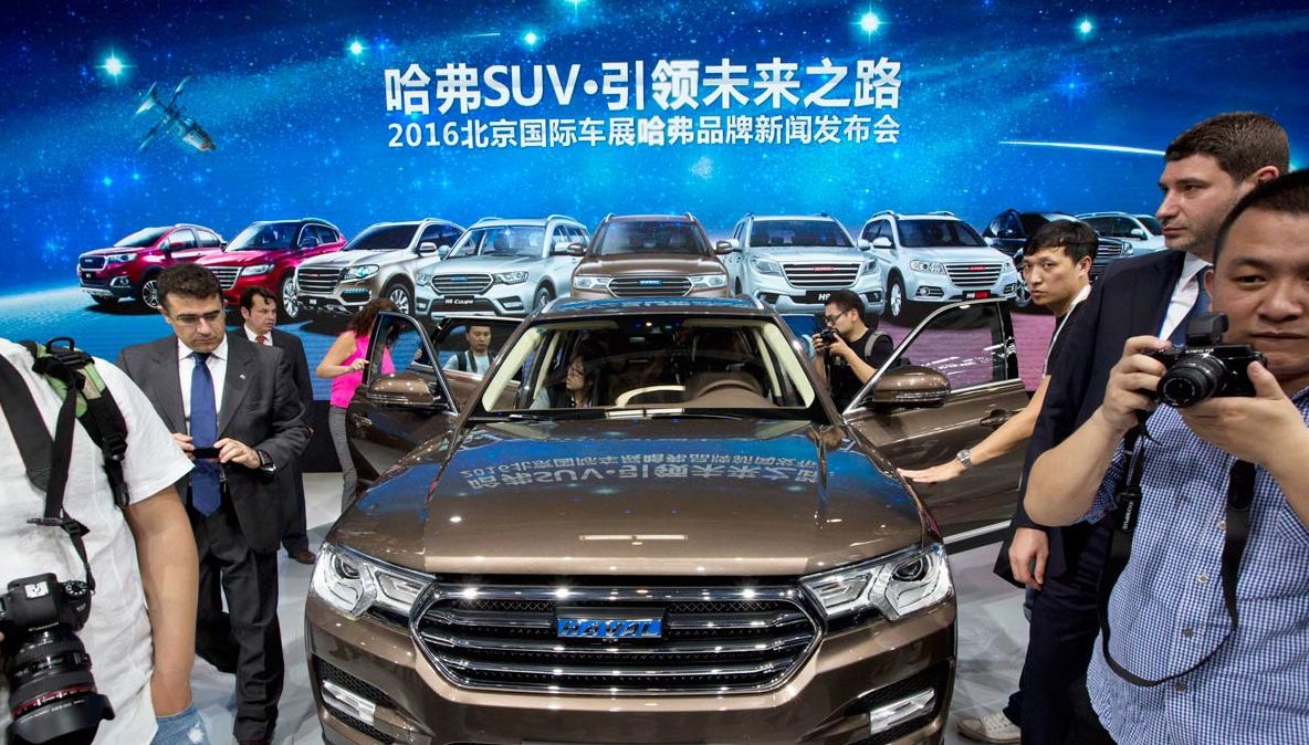 Piața auto din China, cea mai mare scădere din ultimii 7 ani