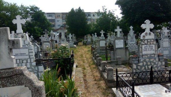 Populaţia României continuă să scadă