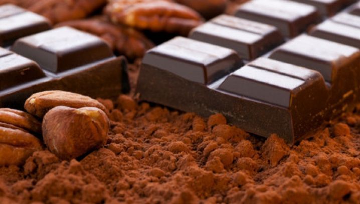 Cine nu ar trebui să mănânce niciodată ciocolată neagră
