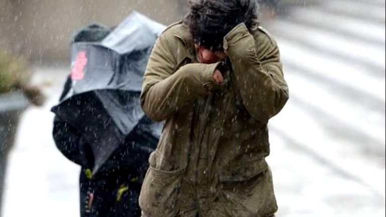 COD GALBEN de fenomene extreme, în 7 judeţe