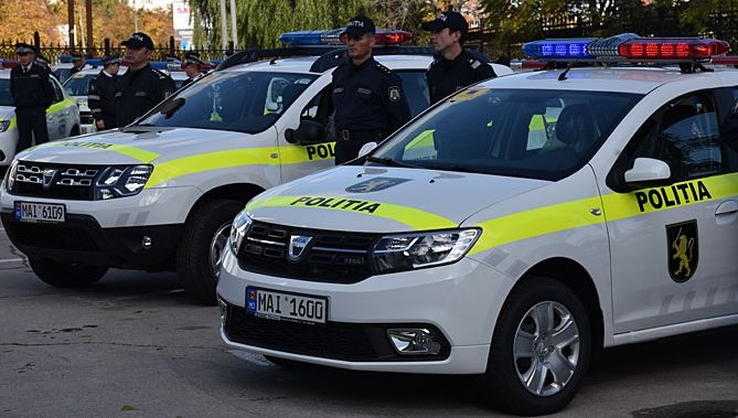 Dacia Logan. Noul Logan din dotarea poliţiei. Dacia Logan în care vor sta arestaţii