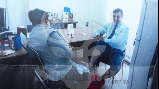 Femeia de serviciu care îi făcea pedichiura șefului, primele declarații: ”Da, eu eram”
