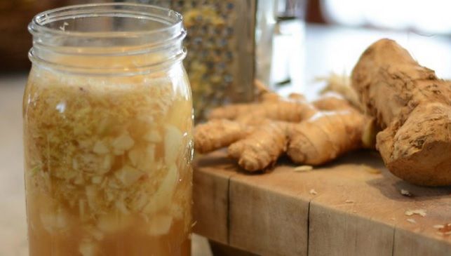 Băutura care stimulează creierul şi îţi curăţă corpul de toxine 