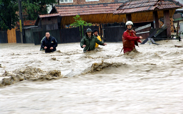 COD GALBEN de inundaţii în şase judeţe
