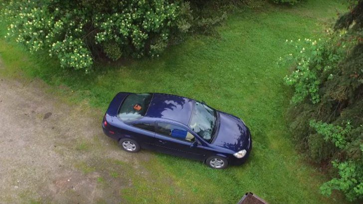 Bănuia că iubita îl înșală și i-a urmărit mașina cu o dronă. Ce a filmat l-a cutremurat