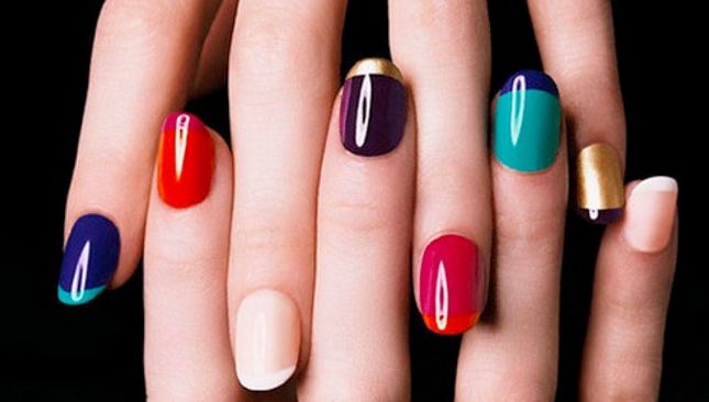 Acest tip de manichiură ar putea cauza cancerul. Uite la ce pericol te expui