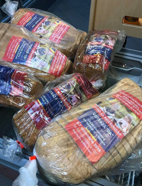 AMENDA colosală primită de firma carea a vândut pâine cu... pliante pro-referendum