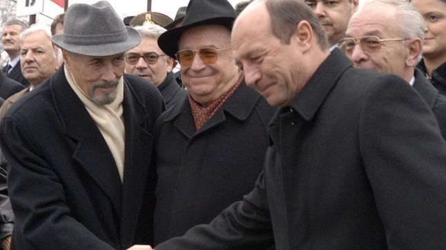 Băsescu: Preşedintele Iohannis nu are dreptul la tăcere