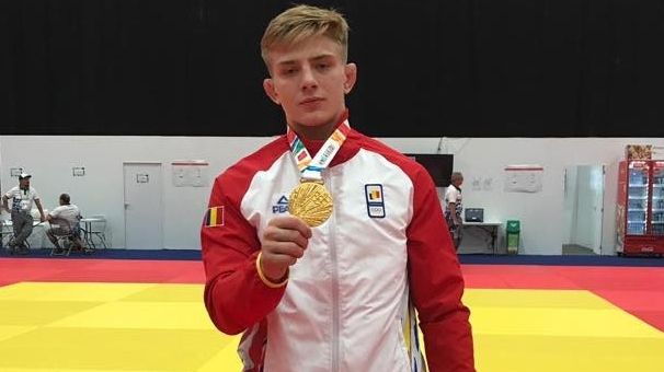 Judoka Adrian Șulcă, în prim-plan la festivitatea de închidere a Jocurilor Olimpice