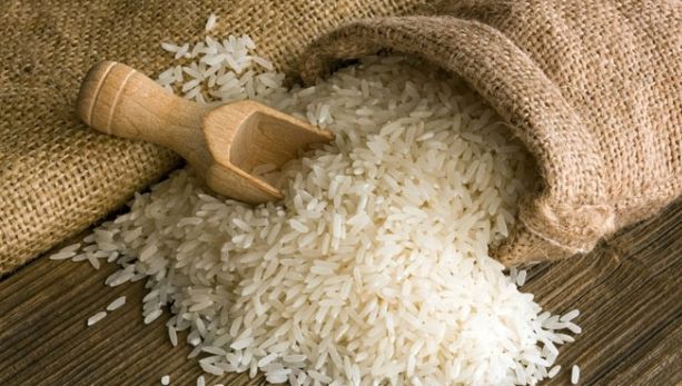 Pune orez într-un pahar şi lasă-l pe pervaz! Ceva minunat se va întâmpla în viaţa ta