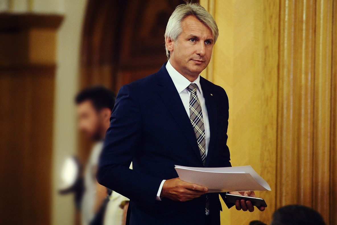 Teodorovici, atac la Băsescu! Ce replică i-a dat ministrul, fostului președinte