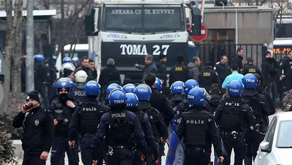 Cadoul lui Erdogan pentru Dodon: Mașini de luptă pentru reprimarea protestelor