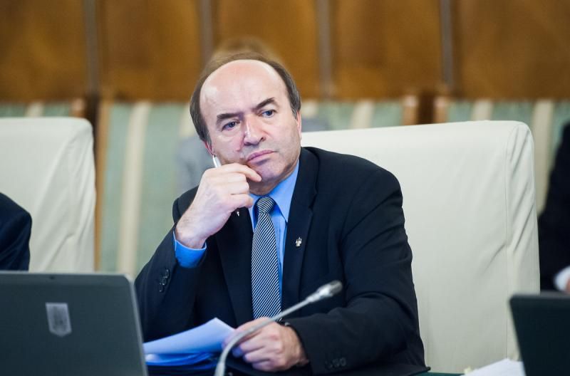 Parchetul a clasat dosarul privind cererea lui Tudorel Toader de a fi admis în Uniunea Notarilor