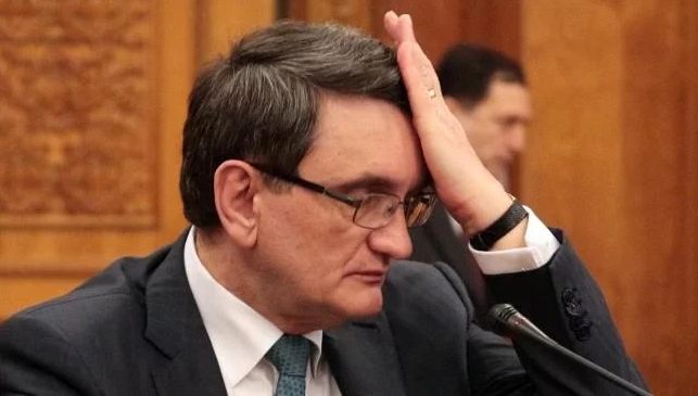 Sesizarea lui Iohannis privind pensia uriașă a lui Victor Ciorbea, AMÂNATĂ de CCR