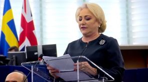 47 de europarlamentari îi cer Vioricăi Dăncilă explicaţii despre referendum