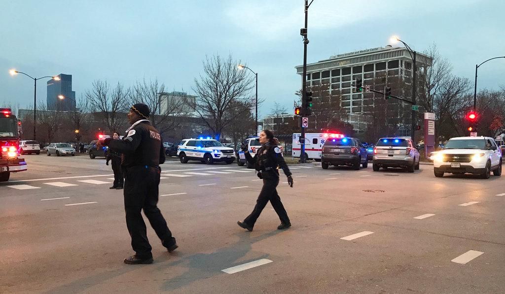 Atac armat într-un spital din Chicago: patru morţi şi mai mulţi răniţi