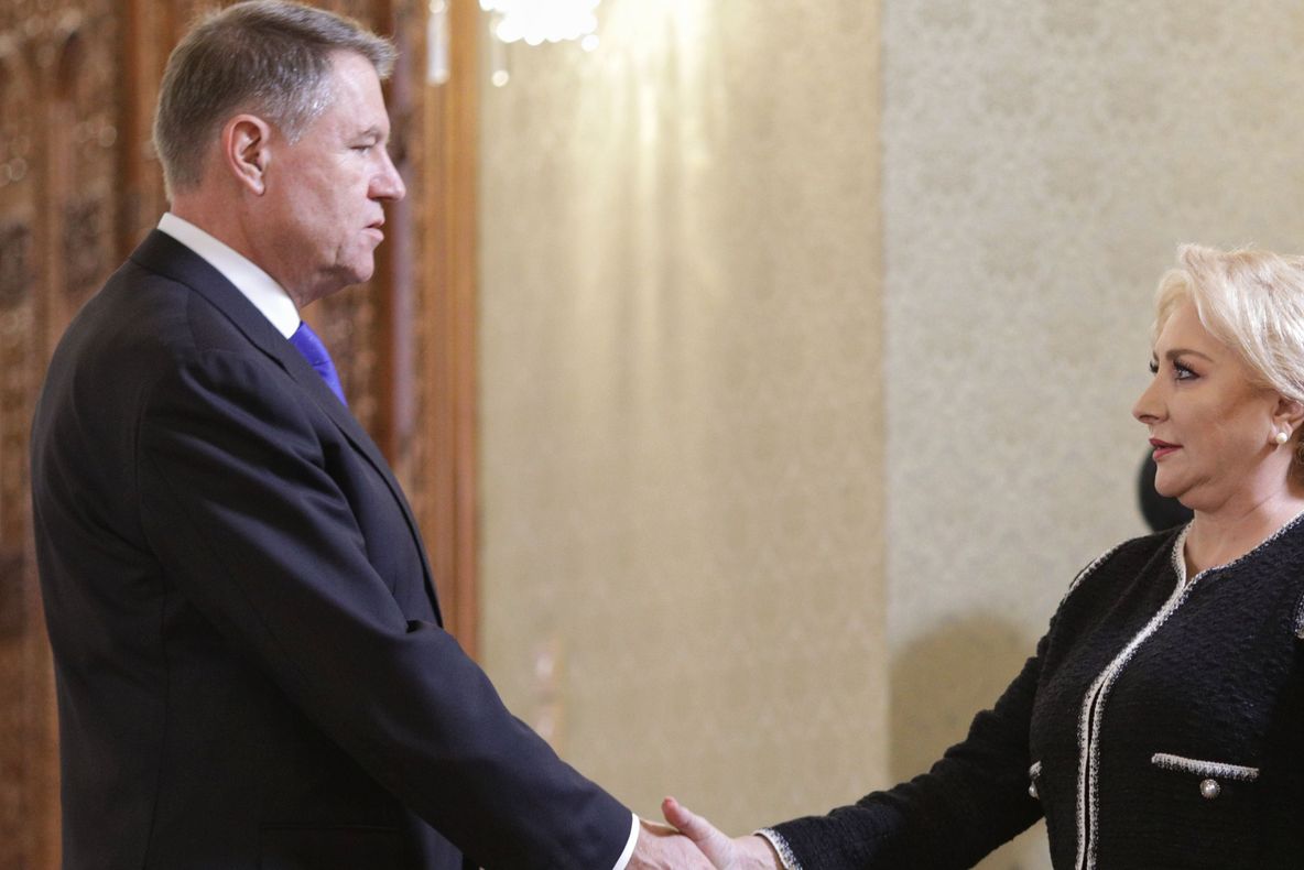 Noii miniştri au depus jurământul  (GALERIE FOTO)