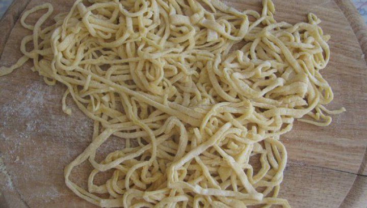 Cum să faci cei mai buni tăiţei de casă. Reţeta bunicii