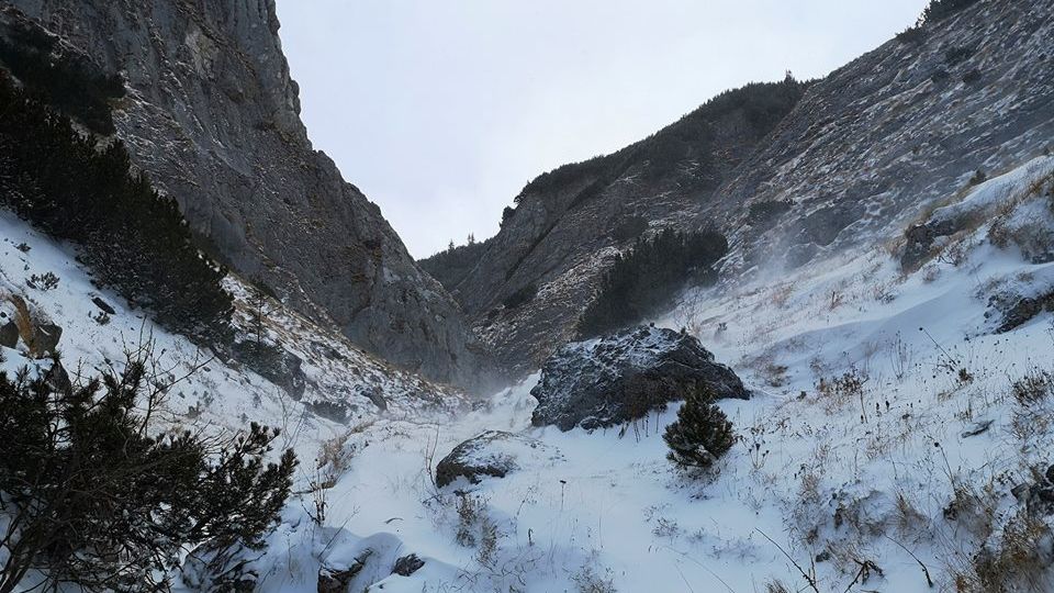 Zăpadă mare și viscol, în zona montană a județului Dâmbovița