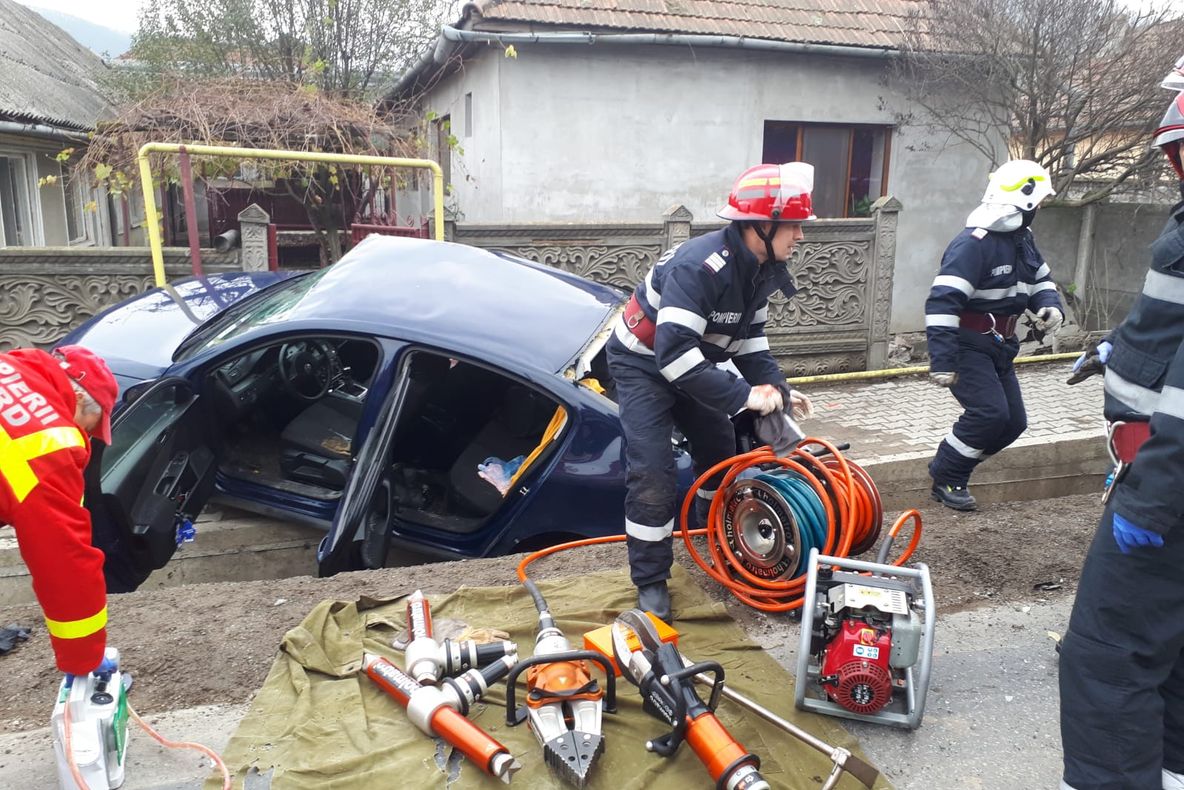 Accident groaznic pe DN 7. O persoană a murit și alta este rănită. Imagini cumplite